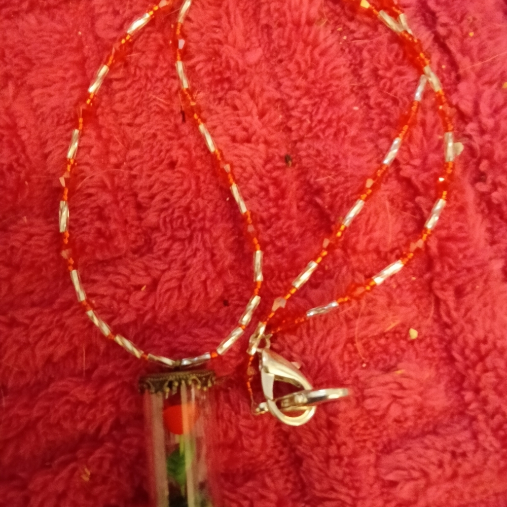 Elegant Green and Yellow Beaded Necklace - Picture 8 of 16